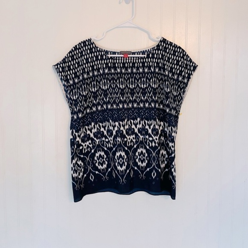 Vince Camuto top - Small